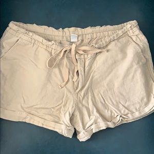 Khaki linen shorts